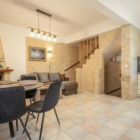 Maisonette *