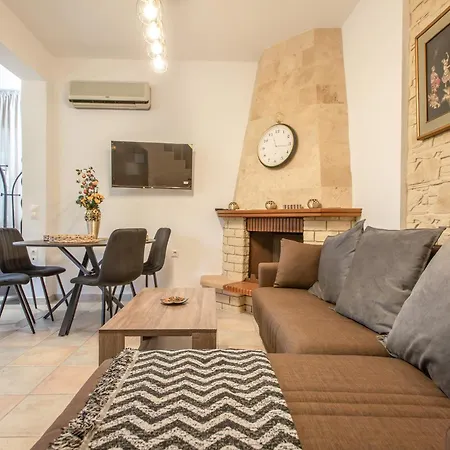 Maisonette Ferienhaus Áfitos